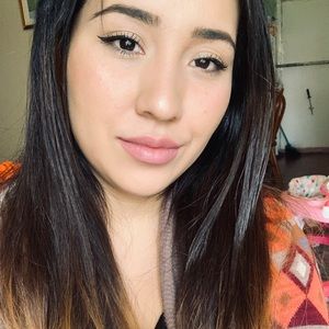 Meet your Posher, Azucena